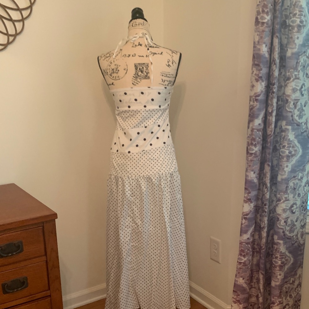 Elegant Polka Dot Maxi Dress (White & Black) - Picture 8 of 16